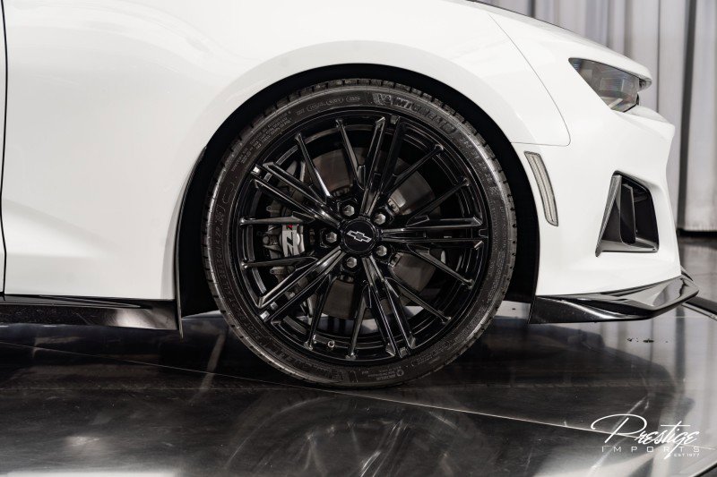 Used 2022 Chevrolet Camaro ZL1 image 28