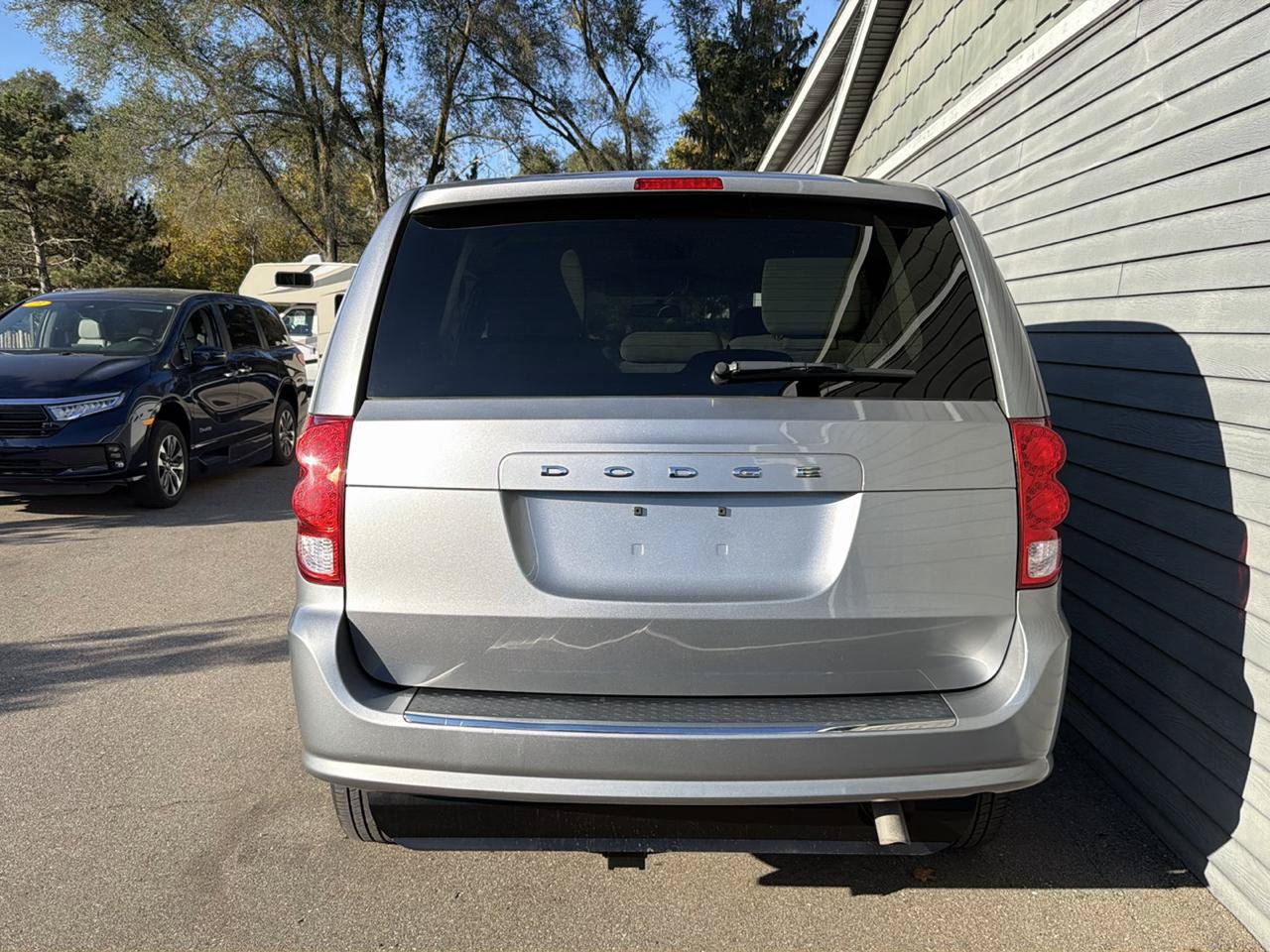 Used 2016 Dodge Grand Caravan SE w/ Quick Order Package 29E SE FWD image 27