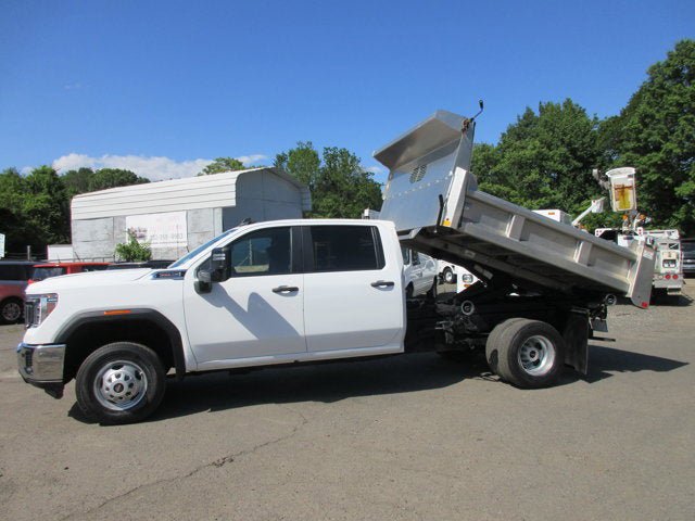 Used 2023 GMC Sierra 3500 Pro w/ Convenience Package AWD/4WD image 2