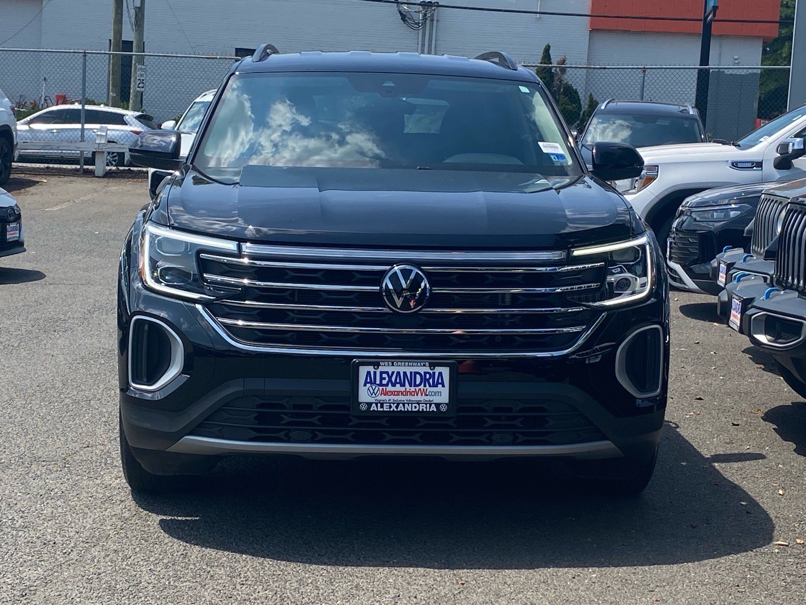 Certified 2024 Volkswagen Atlas SE AWD/4WD image 6