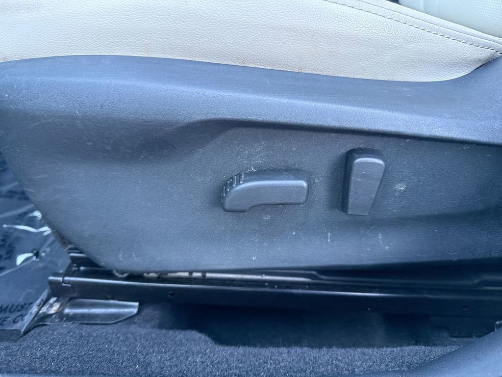 Used 2021 Subaru Impreza 2.0i Limited image 14