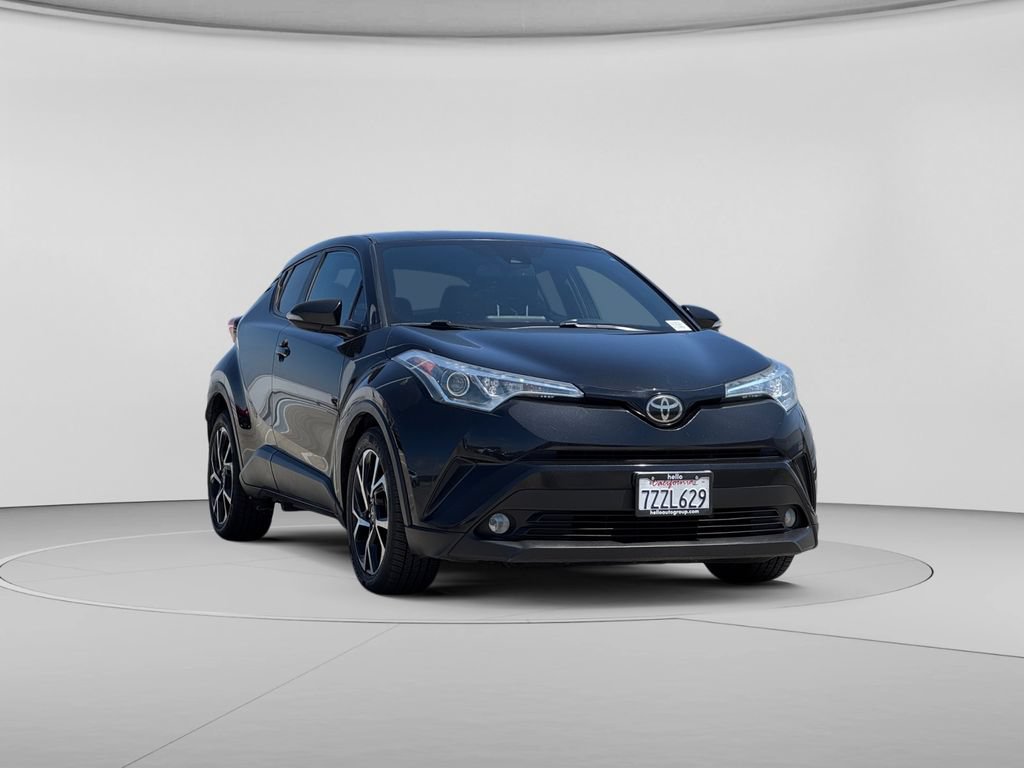 Used 2018 Toyota C-HR XLE FWD image 4
