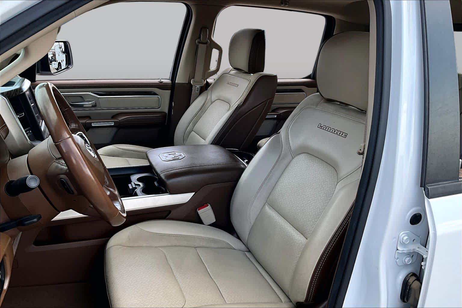 Used 2019 RAM 1500 Laramie AWD/4WD image 7