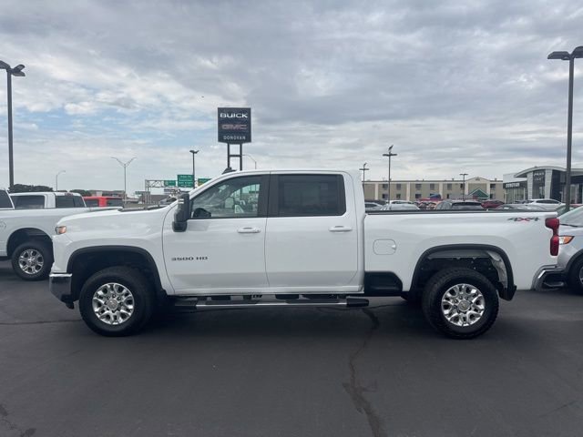 Used 2024 Chevrolet Silverado 3500 LT AWD/4WD image 6