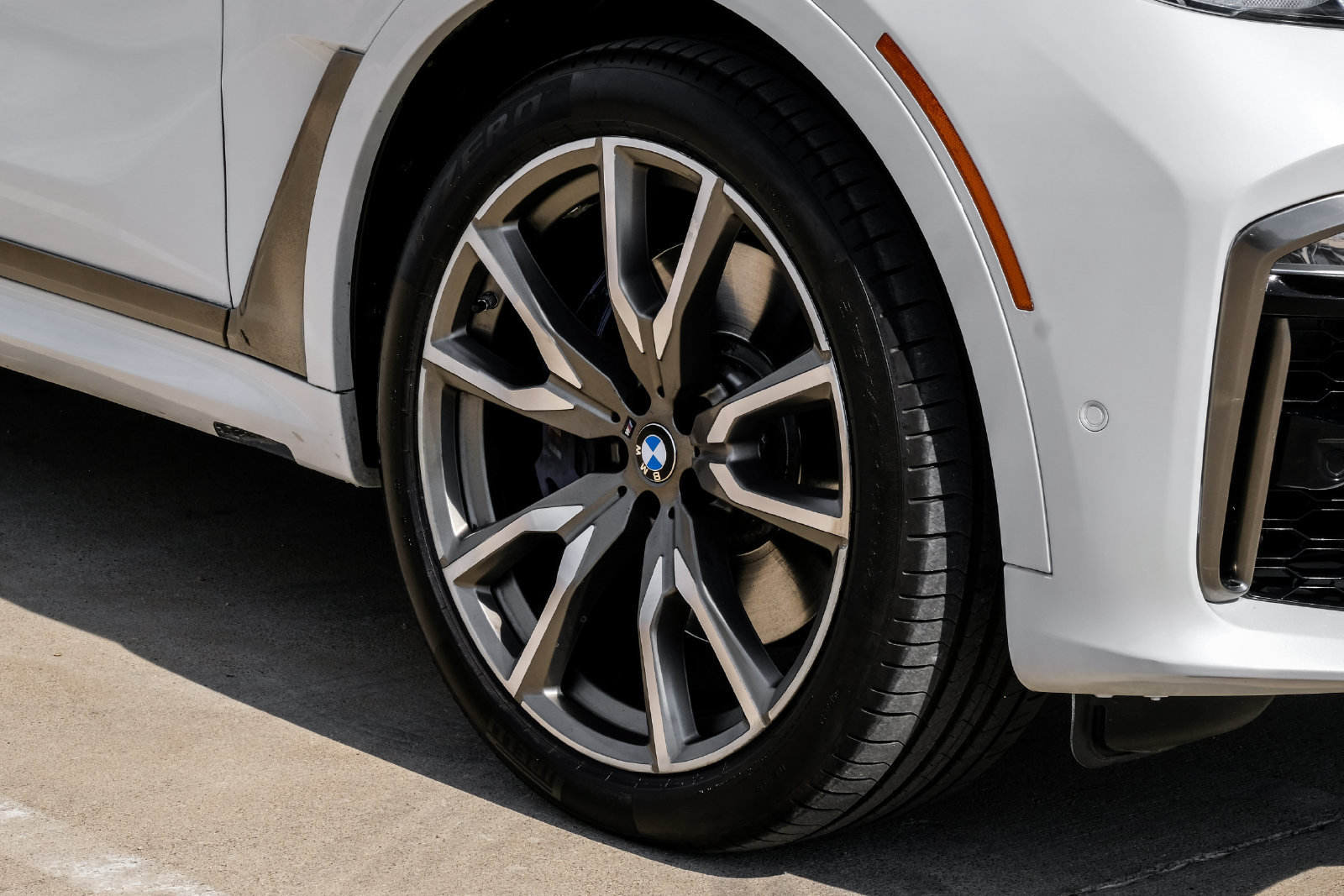 Used 2020 BMW X7 M50i w/ Dynamic Handling Package AWD/4WD image 79