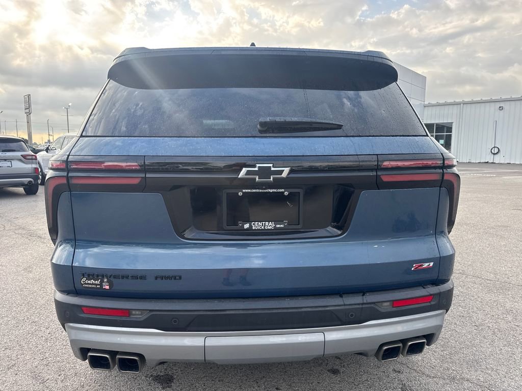 Used 2024 Chevrolet Traverse Z71 w/ LPO, Floor Liner Package AWD/4WD image 8