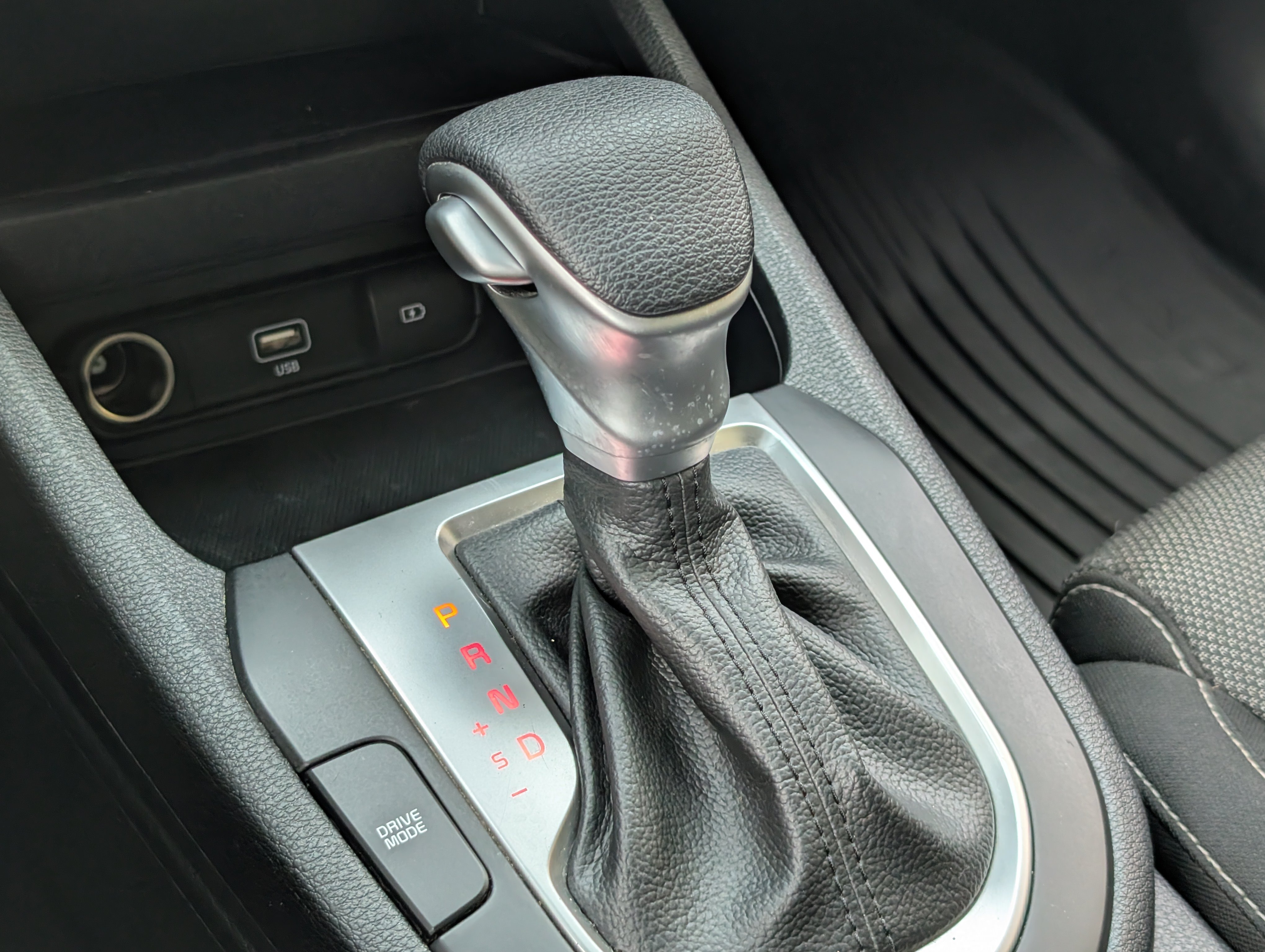 Used 2024 Kia Forte LXS w/ LXS Technology Package FWD image 29