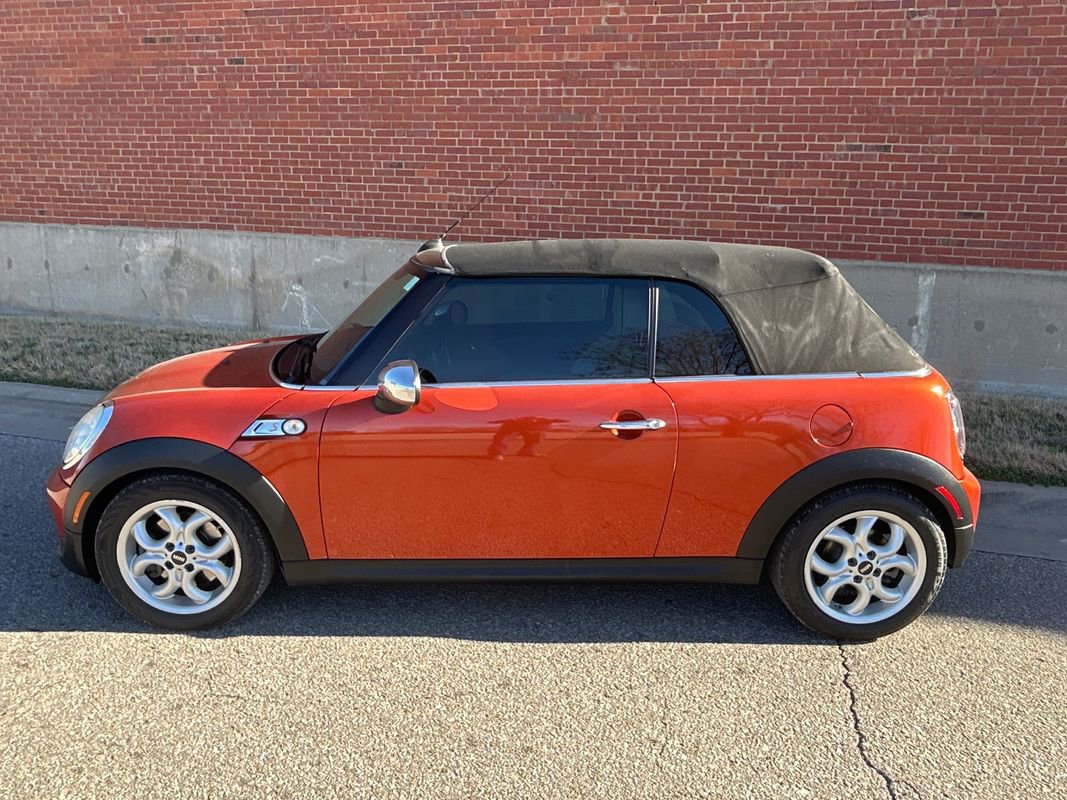 Used 2011 MINI Cooper S image 2