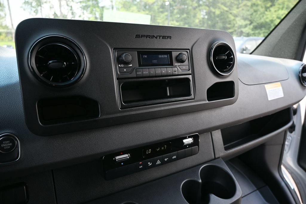 Used 2025 Mercedes-Benz Sprinter 2500 image 15