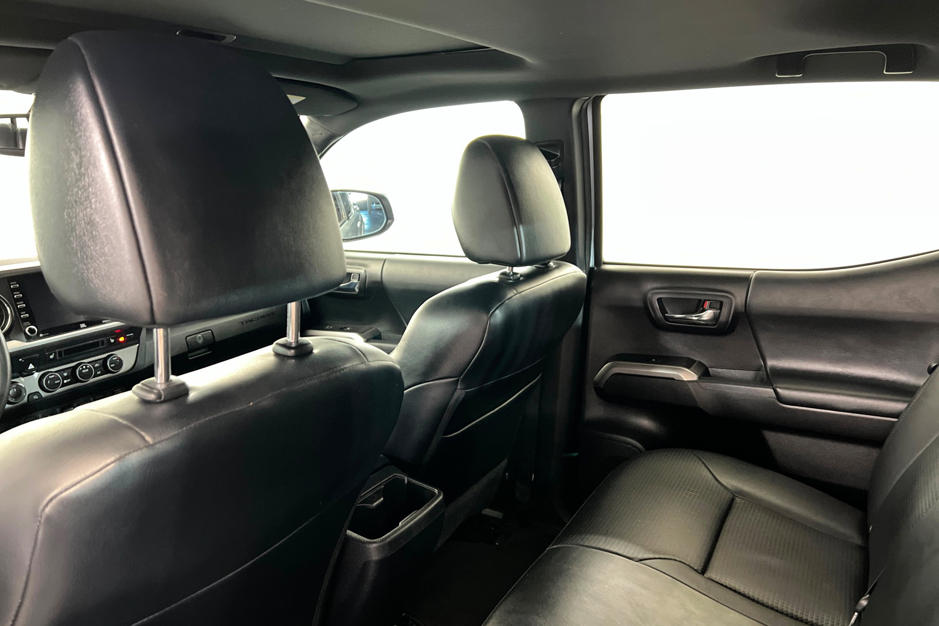 Used 2021 Toyota Tacoma Limited image 24