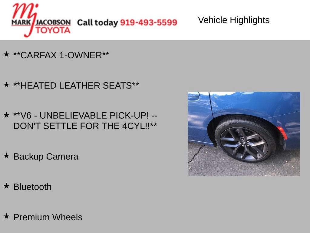 Used 2022 Dodge Charger SXT w/ Blacktop Package RWD image 5