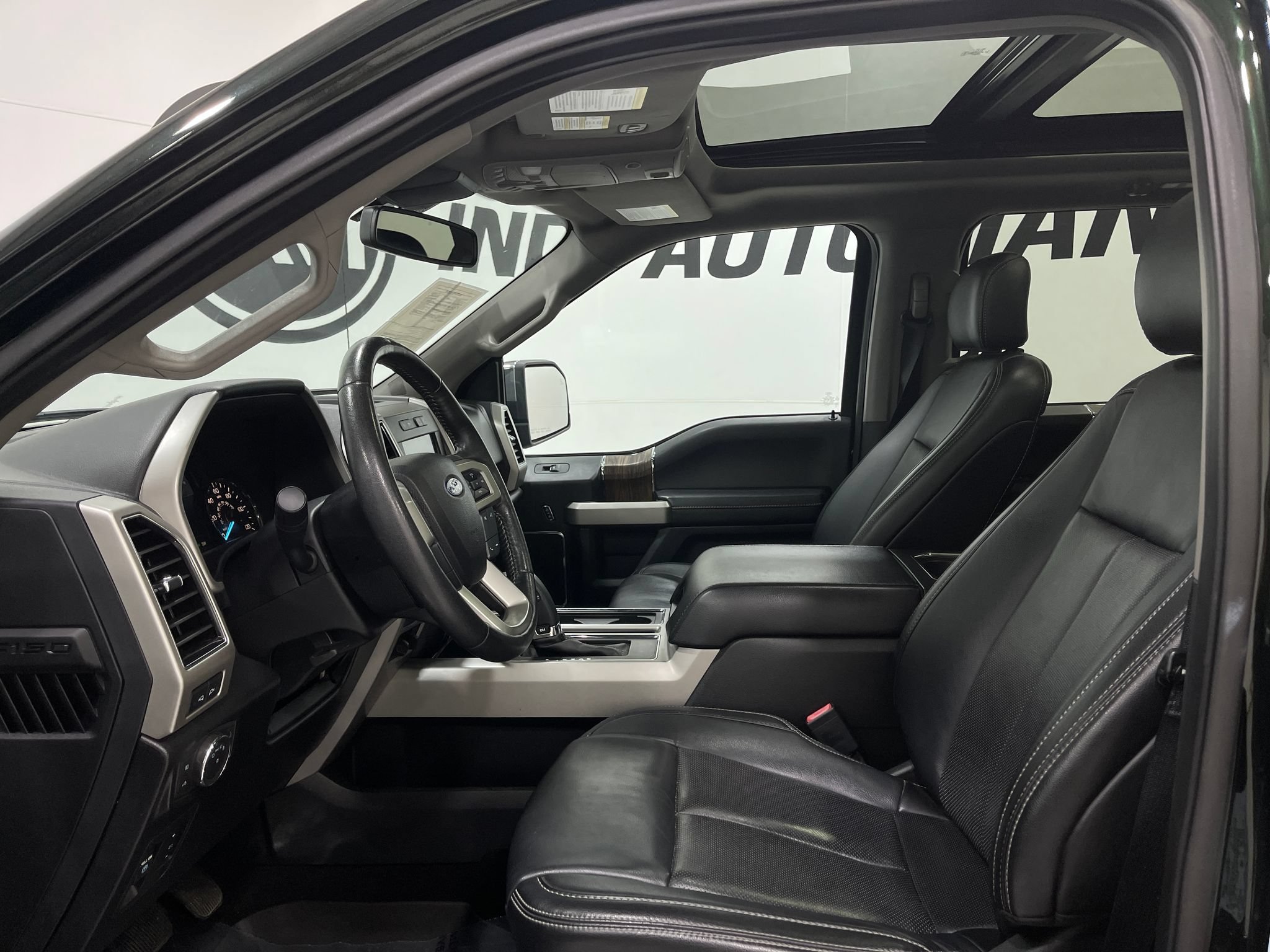 Used 2019 Ford F150 Lariat AWD/4WD image 13
