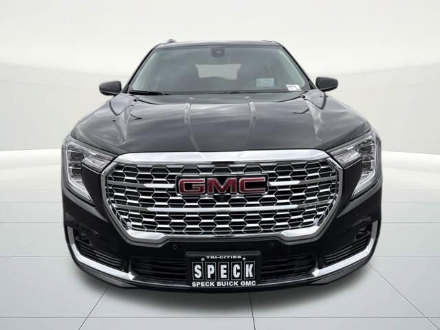 Used 2024 GMC Terrain Denali w/ Black Diamond Edition image 8