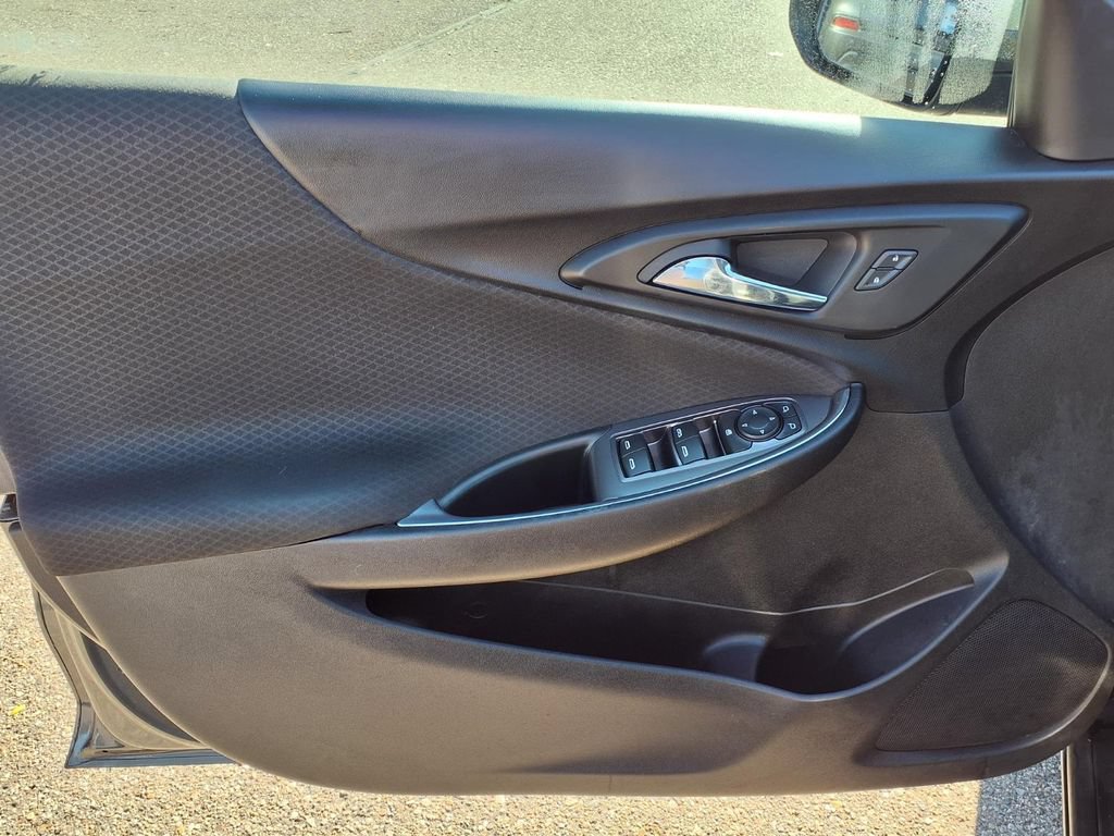Used 2018 Chevrolet Malibu LT FWD image 11