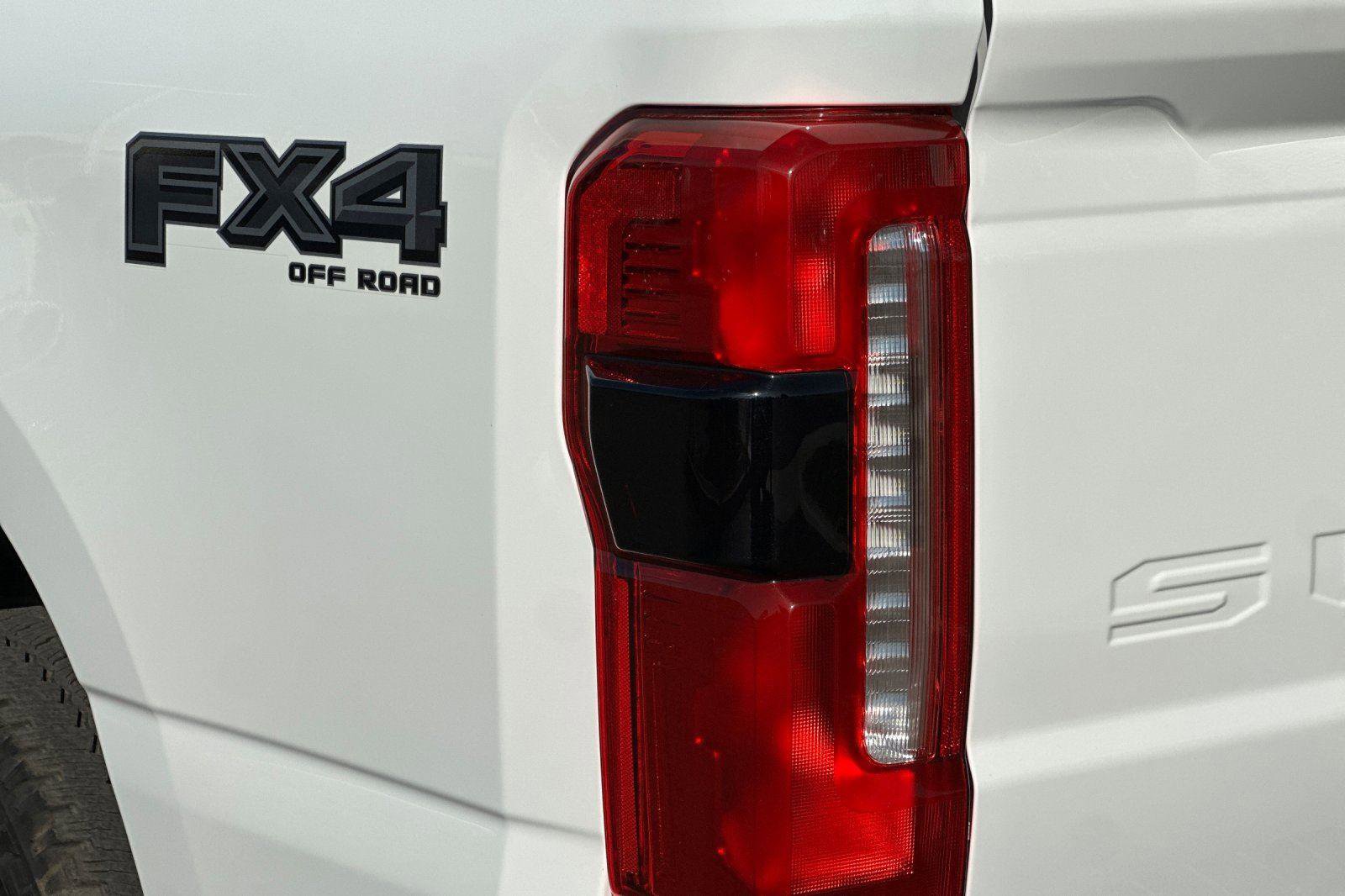 Used 2024 Ford F250 Lariat w/ Lariat Ultimate Package image 33