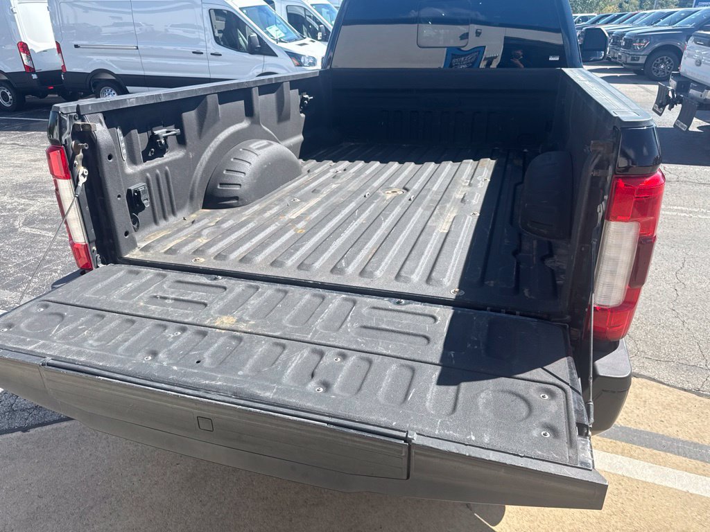Used 2017 Ford F350 Platinum w/ Platinum Ultimate Package AWD/4WD image 32