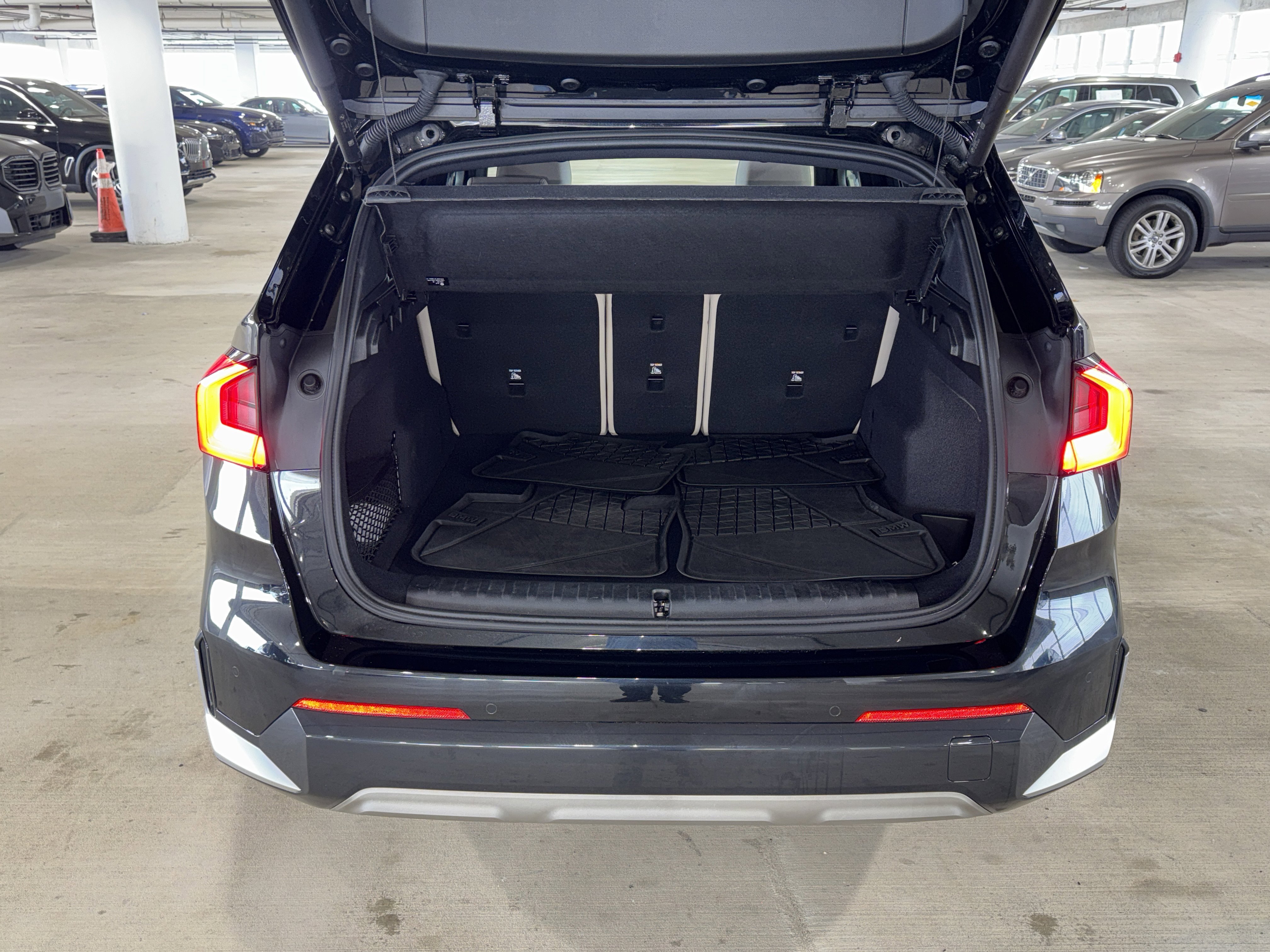 Certified 2025 BMW X1 xDrive28i w/ Convenience Package image 13