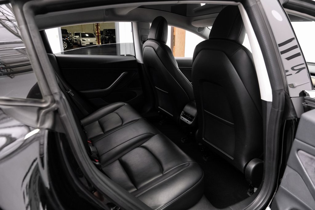 Used 2018 Tesla Model 3 Long Range image 40