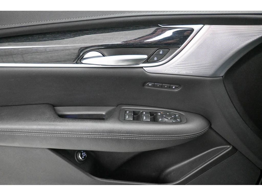 Certified 2022 Cadillac XT5 Premium Luxury image 28