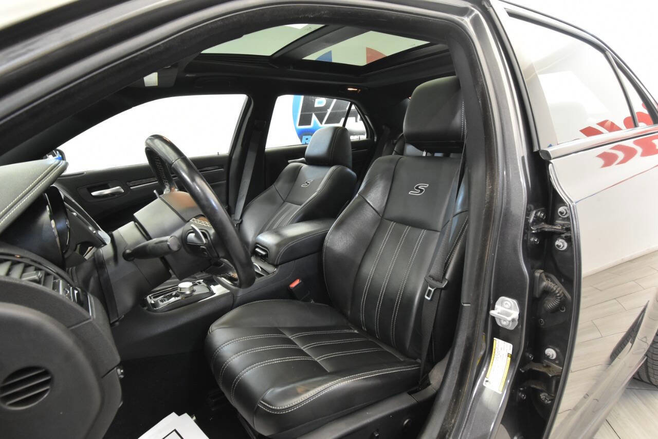 Used 2019 Chrysler 300 S w/ S Model Appearance Package image 11