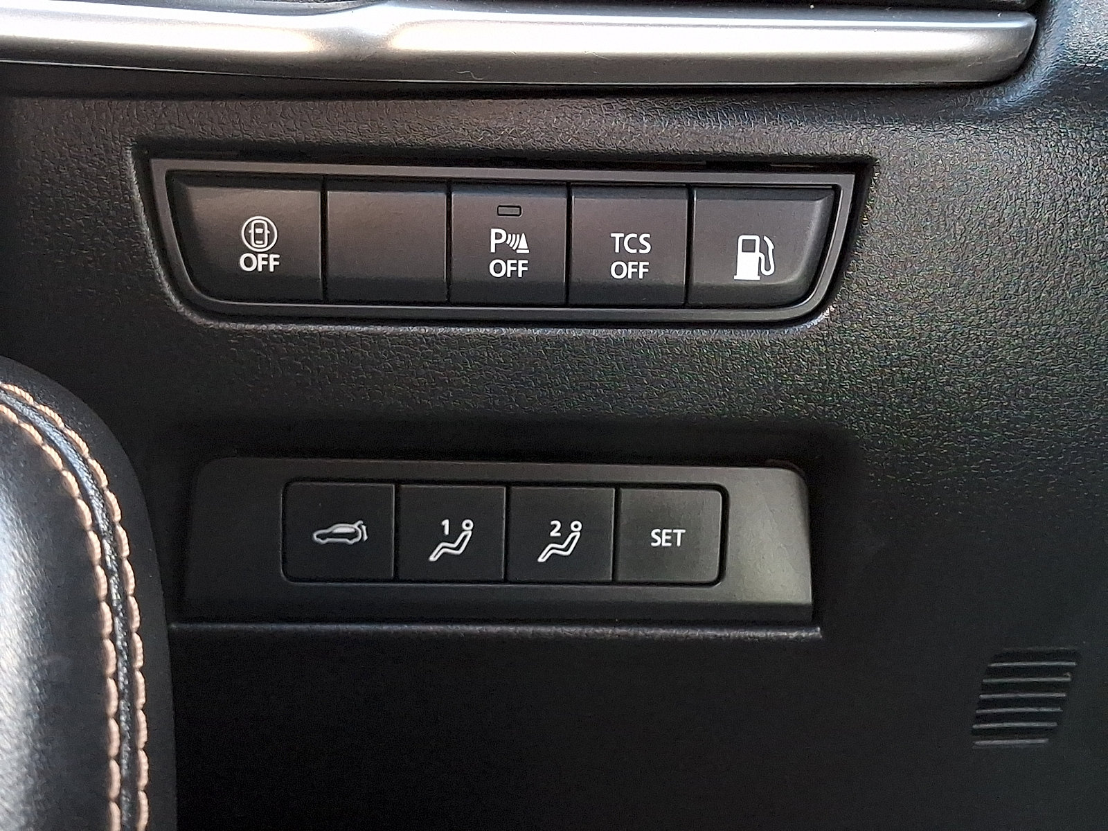 Certified 2024 MAZDA CX-90 Plug-In Hybrid w/ Premium Pkg AWD/4WD image 28