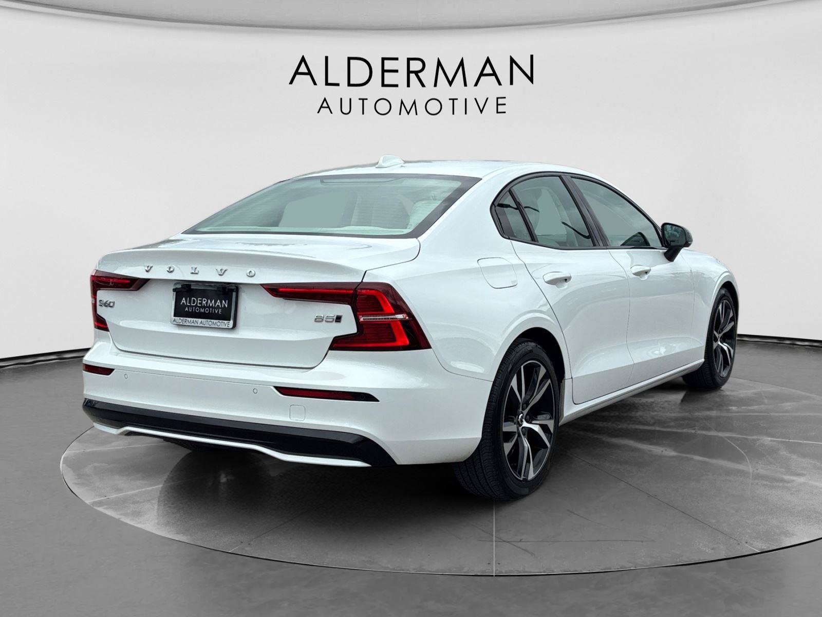 Used 2023 Volvo S60 B5 Plus AWD/4WD image 6