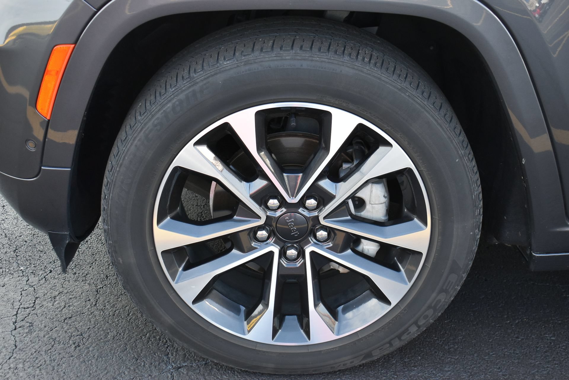 Used 2022 Jeep Grand Cherokee Overland AWD/4WD image 10