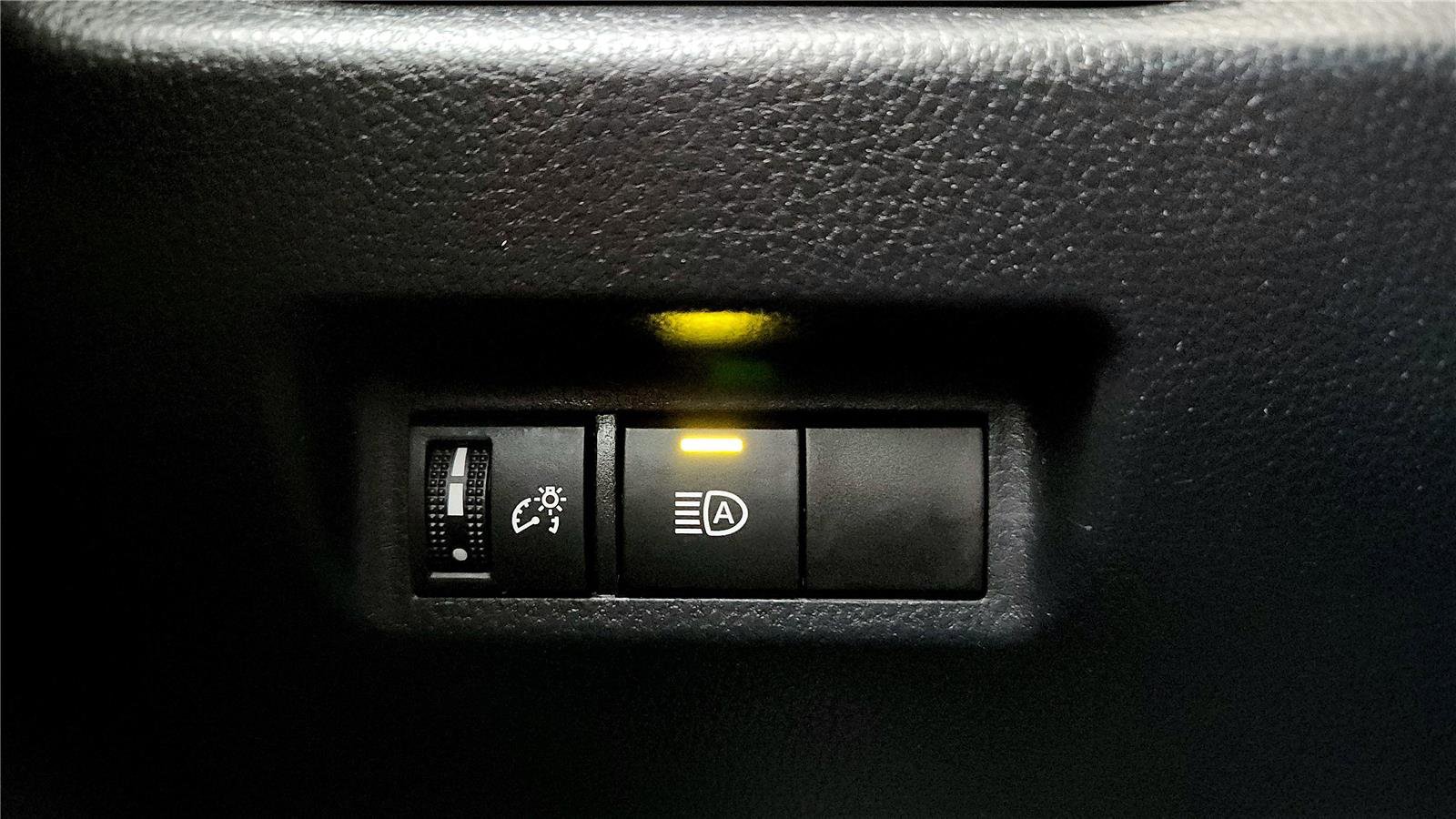 Certified 2023 Toyota RAV4 LE AWD/4WD image 32