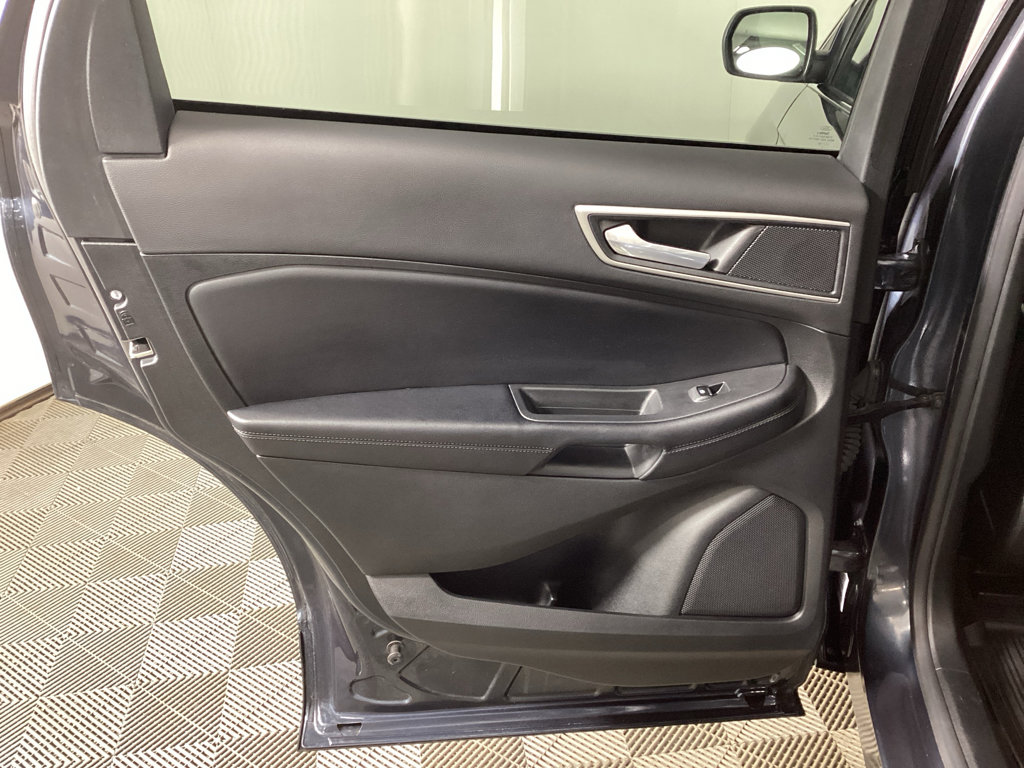 Used 2023 Ford Edge SEL w/ Convenience Package image 15