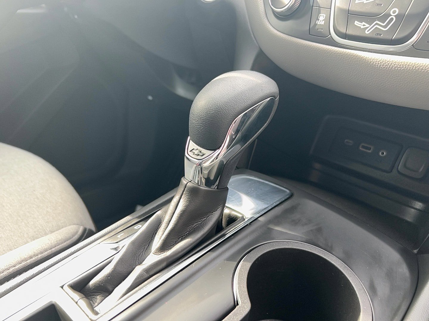 Used 2023 Chevrolet Equinox LT FWD image 22