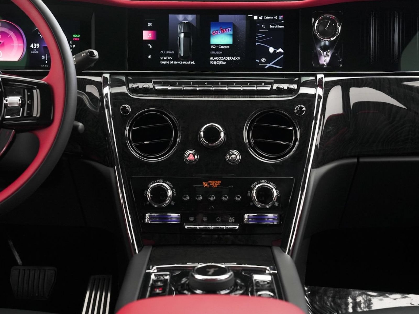 Certified 2025 Rolls-Royce Cullinan AWD/4WD image 26