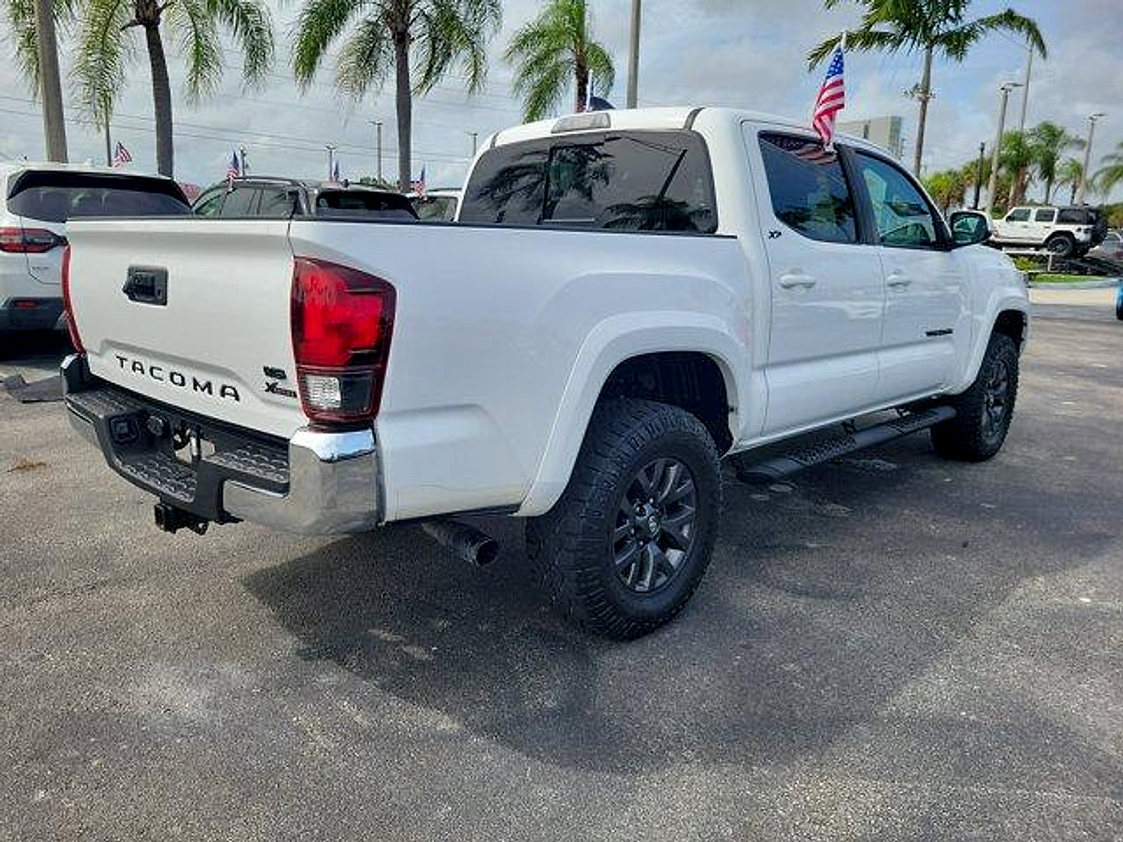 Used 2023 Toyota Tacoma SR5 RWD image 7