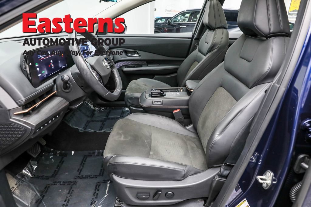 Used 2024 Nissan Ariya FWD image 14