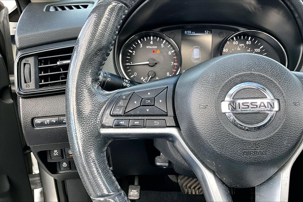 Used 2017 Nissan Rogue SL w/ SL Premium Package FWD image 16