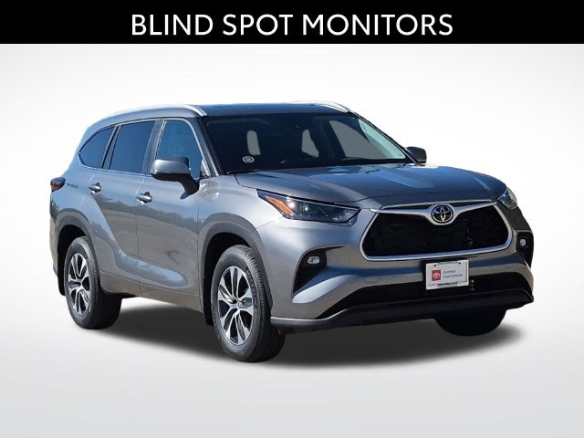 Certified 2026 Toyota Highlander XLE AWD/4WD image 3