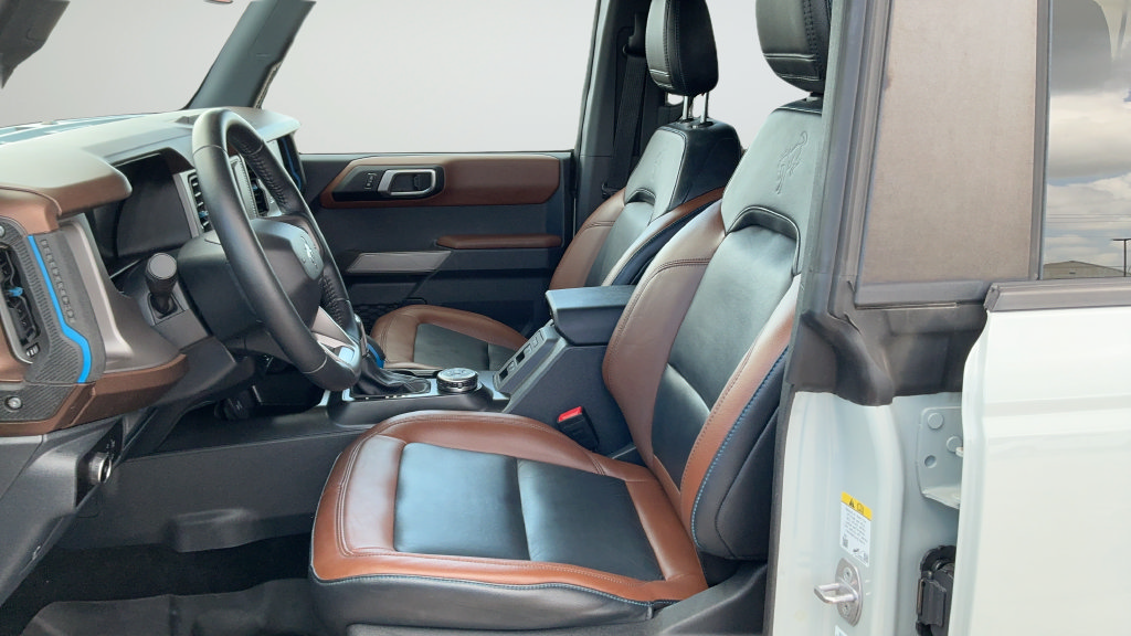 Certified 2023 Ford Bronco Outer Banks w/ Sasquatch Package AWD/4WD image 17