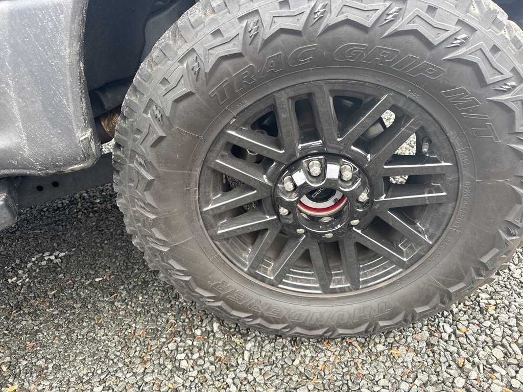 Used 2022 Ford F250 XLT w/ Black Appearance Package image 25