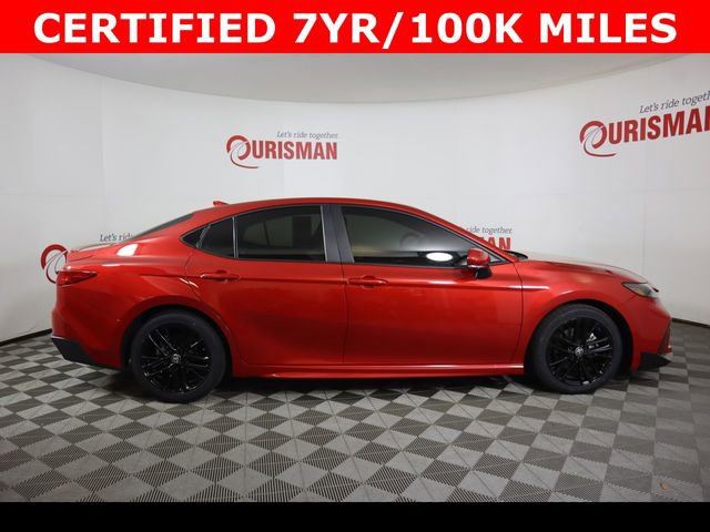 Used 2025 Toyota Camry SE FWD image 12