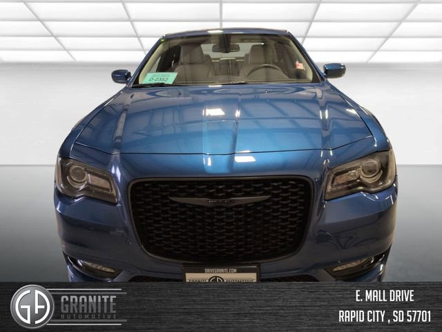 Used 2023 Chrysler 300 Touring L w/ Comfort Group image 8