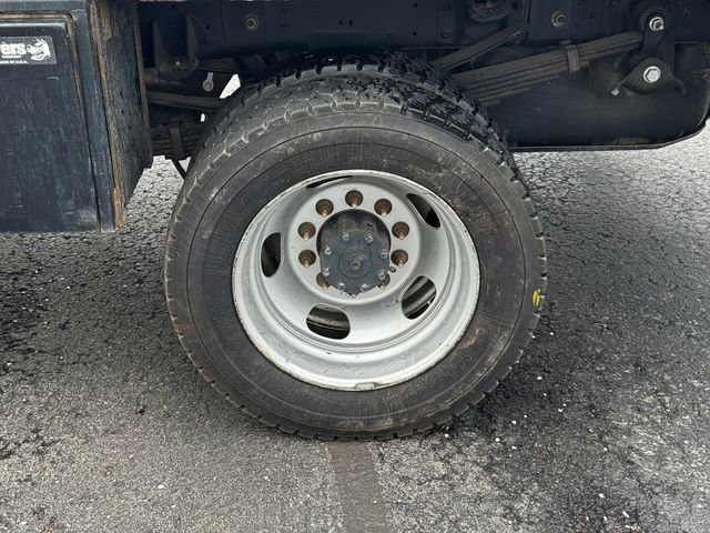 Used 2022 RAM 5500 Tradesman w/ Chrome Appearance Group AWD/4WD image 11