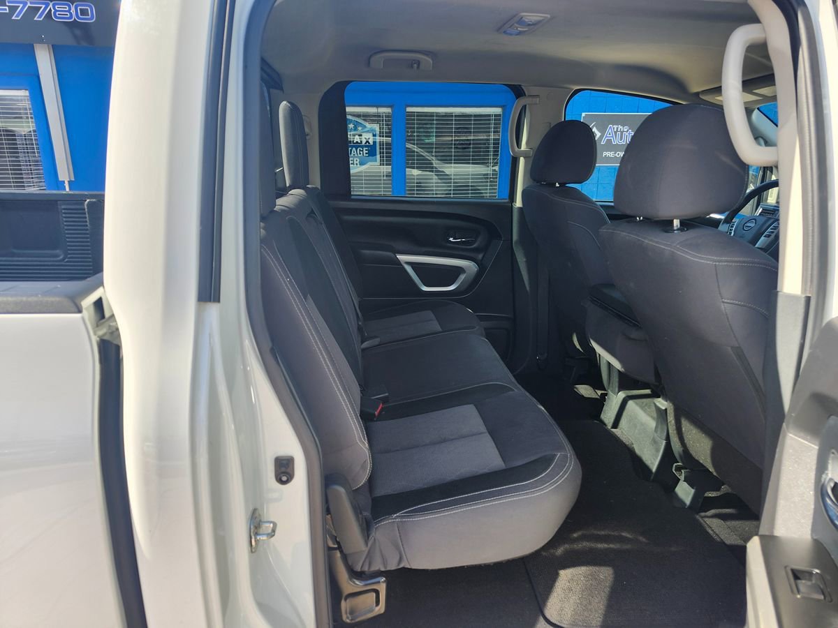 Used 2023 Nissan Titan SV RWD image 19