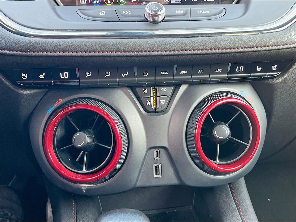 Used 2022 Chevrolet Blazer RS w/ Enhanced Convenience Package image 21