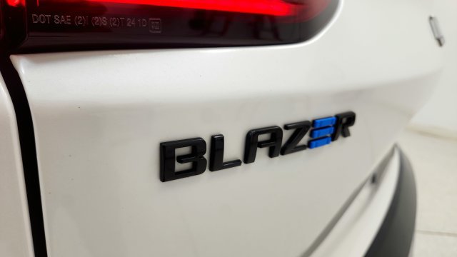 Used 2024 Chevrolet Blazer EV RS RWD image 36