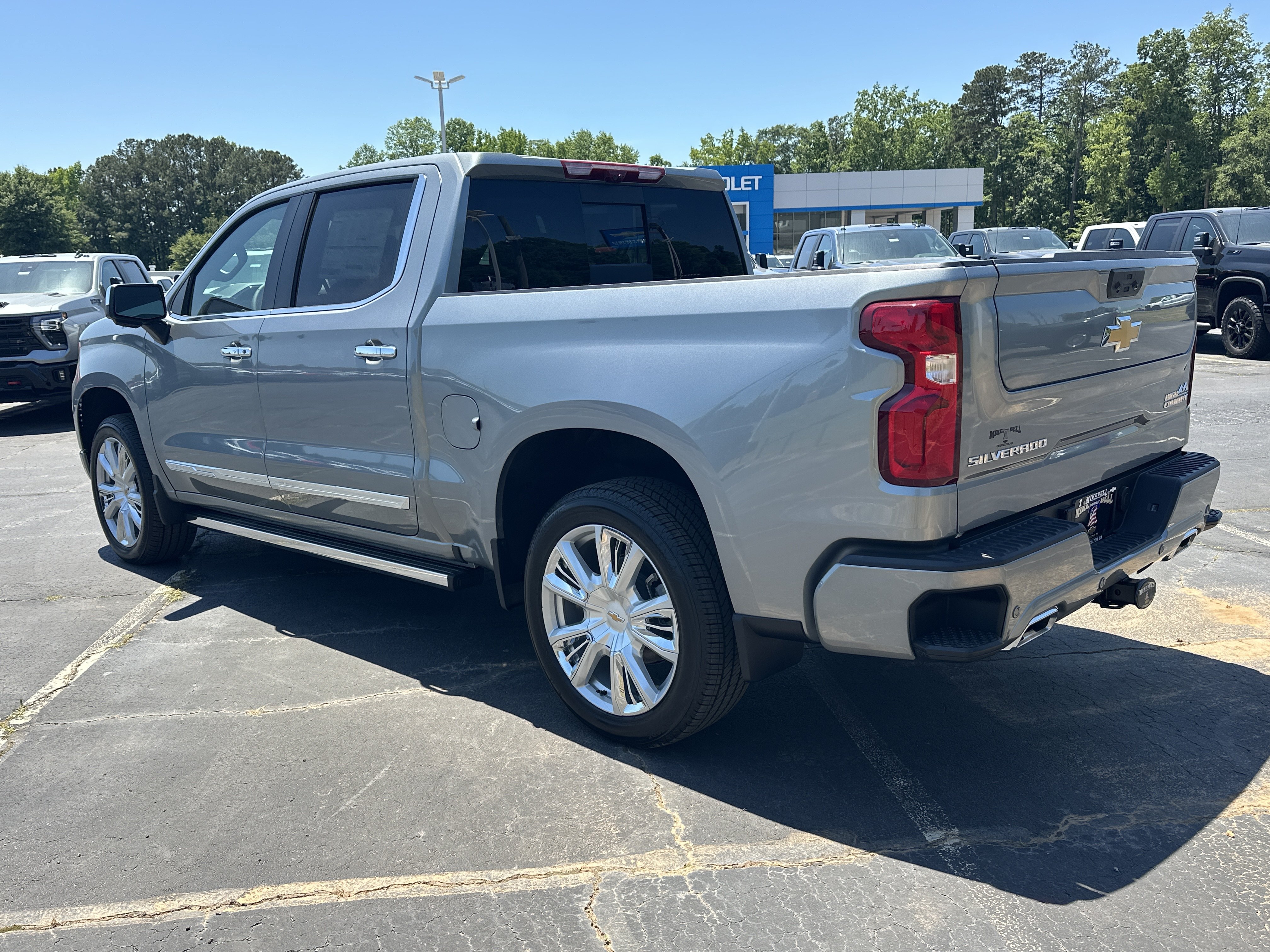 New 2026 Chevrolet Silverado 1500 High Country AWD/4WD image 7