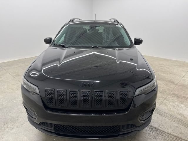 Used 2020 Jeep Cherokee Latitude Plus AWD/4WD image 2