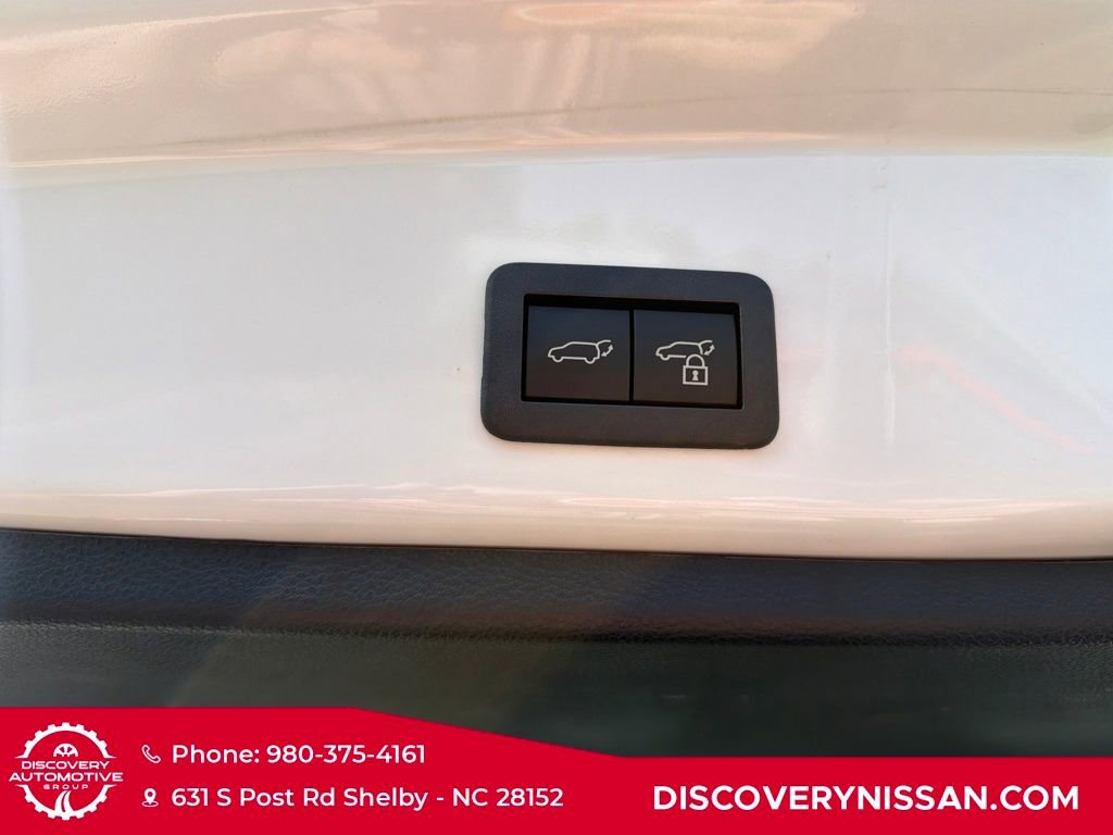 Used 2023 Toyota Corolla Cross XLE w/ Convenience Package image 40