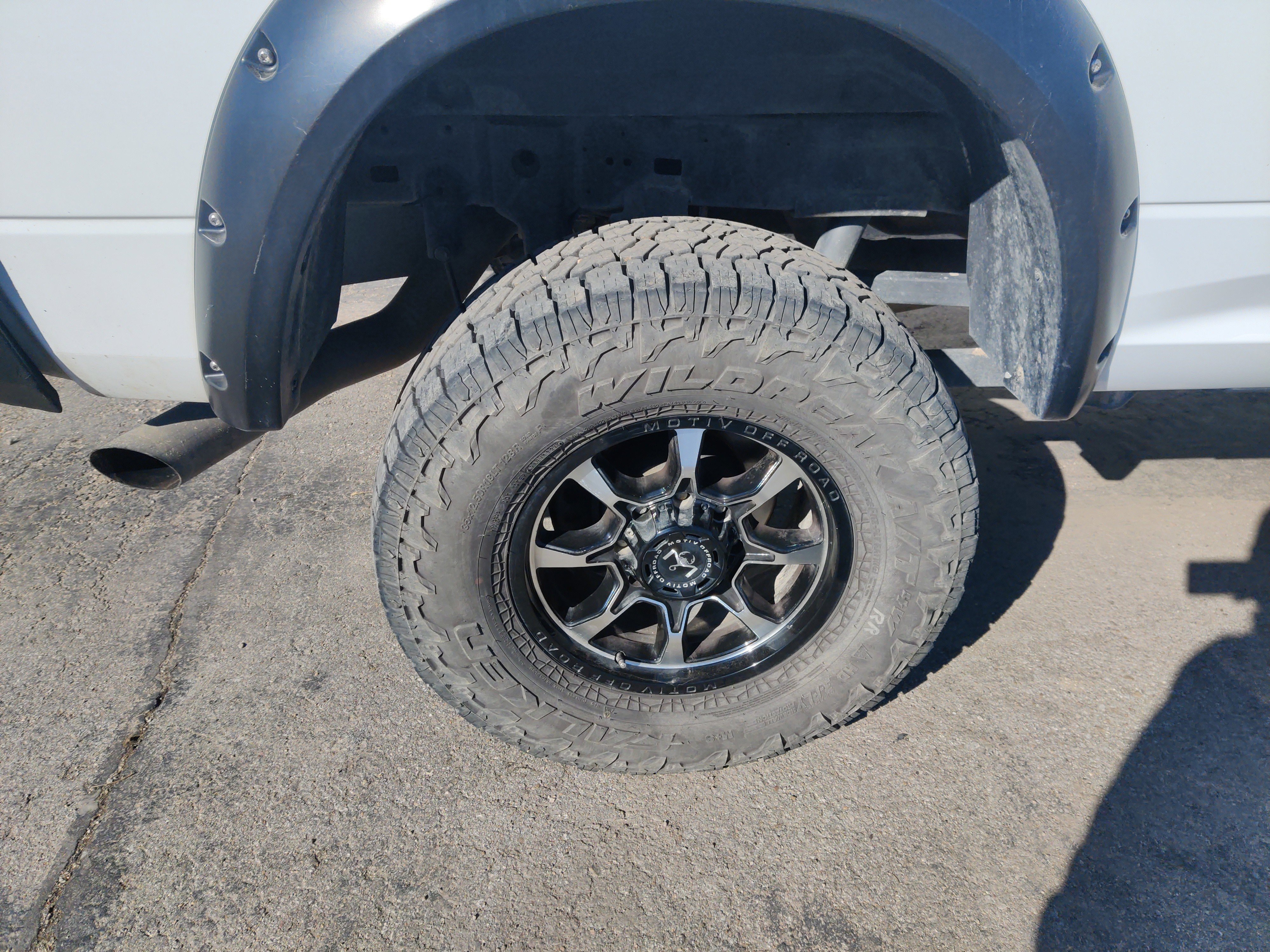 Used 2018 RAM 2500 Tradesman w/ Chrome Appearance Group image 15