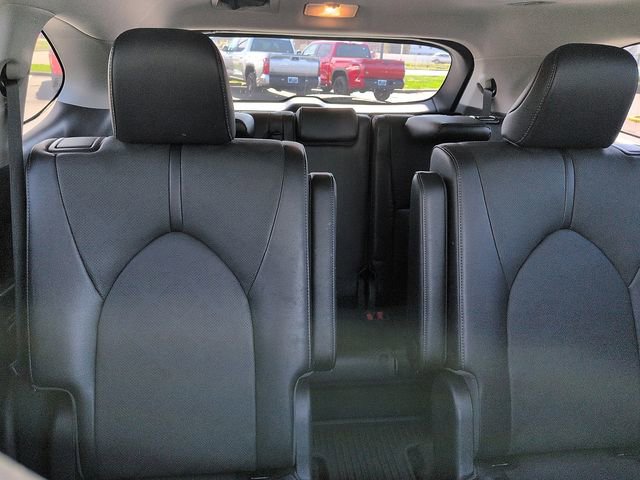Used 2022 Toyota Highlander Platinum image 11