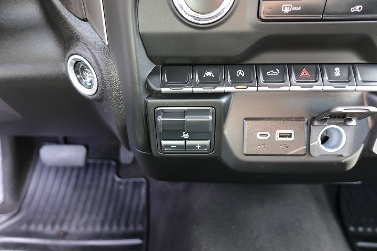 Used 2024 GMC Sierra 1500 Pro w/ Graphite Edition AWD/4WD image 41