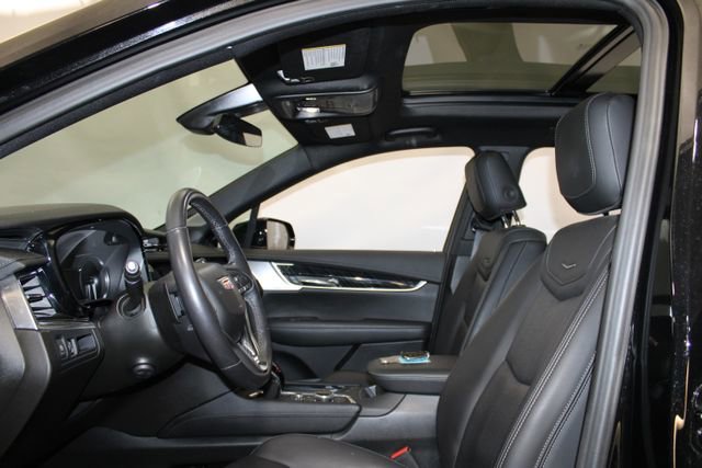 Used 2024 Cadillac XT6 Premium Luxury w/ LPO, Floor Liner Package FWD image 7